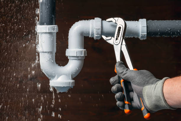 Professional Leak Detection technician working in North Liberty, IA